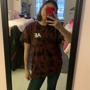 Dark red/purple tie-dye american eagle t-shirt